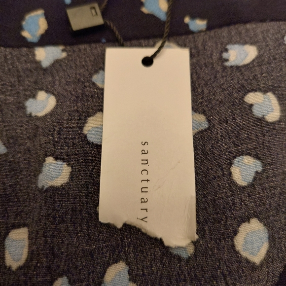 Sanctuary v neck tie front black blue print long sleeve top. Size medium - Picture 7 of 11